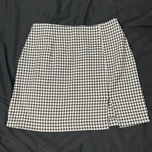 Size 8 black/white plaid skirt